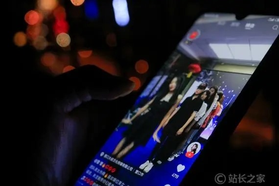 一手机如何实现双快手号登录？